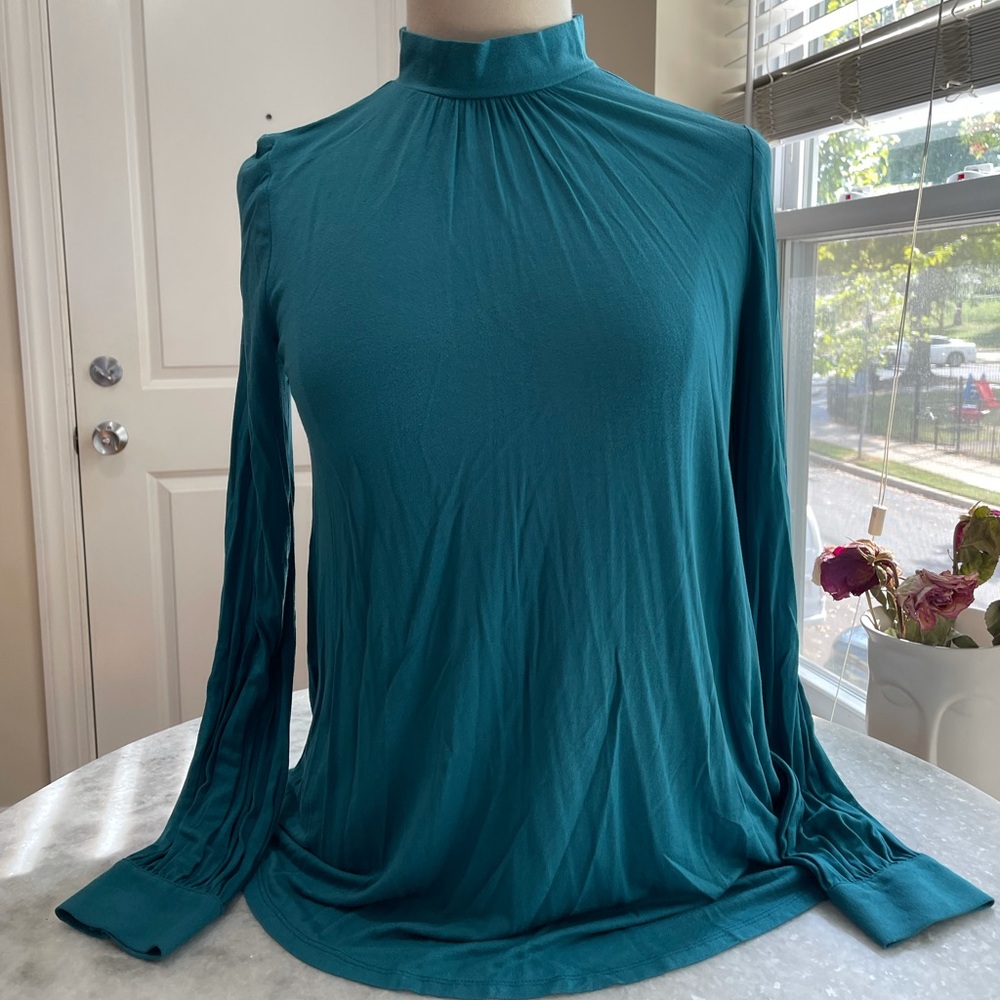 Loft long sleeve green top